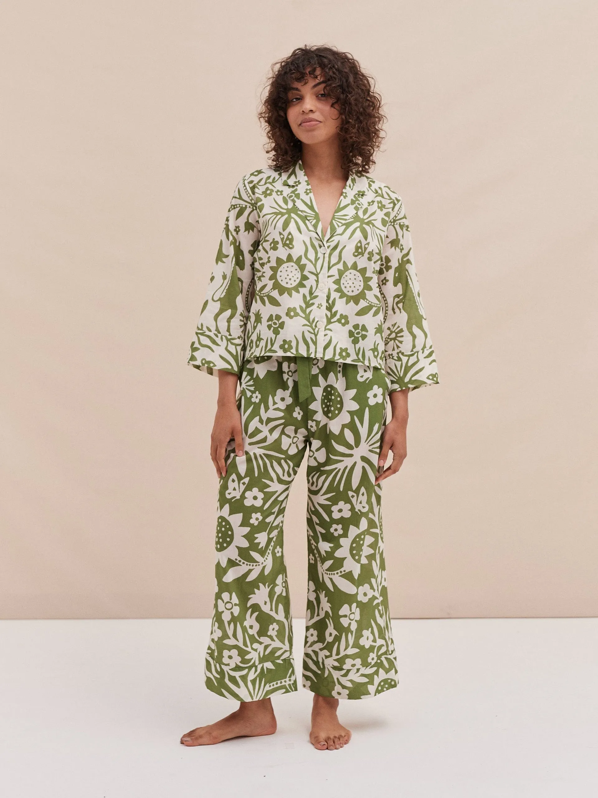 Boxy shirt and wide leg trouser set Fabelei print green and cream