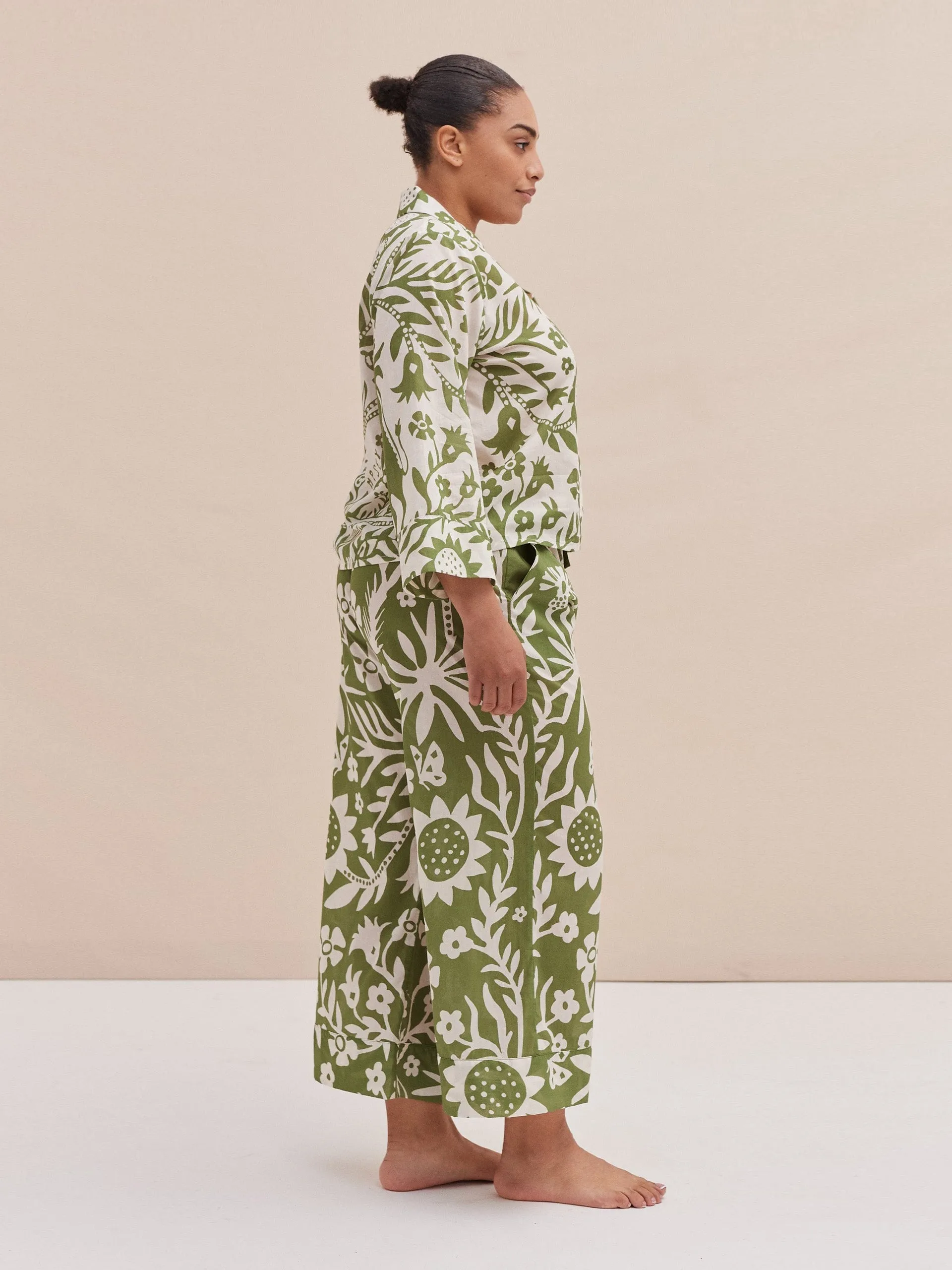 Boxy shirt and wide leg trouser set Fabelei print green and cream