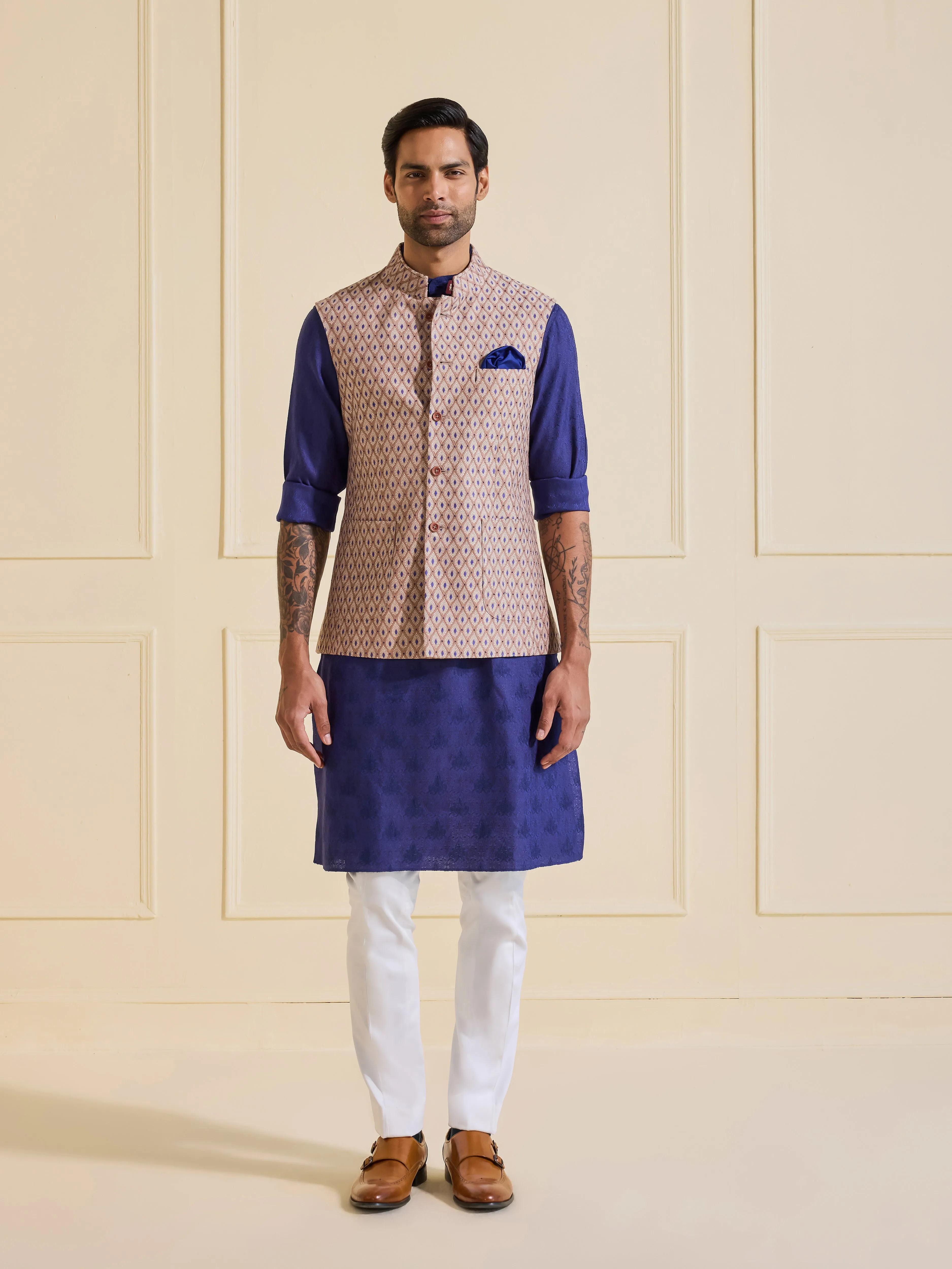 THE BESPOKE SHAHI TEXTURED WAISTCOAT